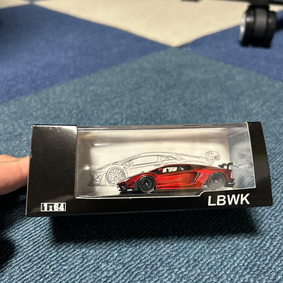 LBWK 1/64 Lamborghini aventador ＋ figure