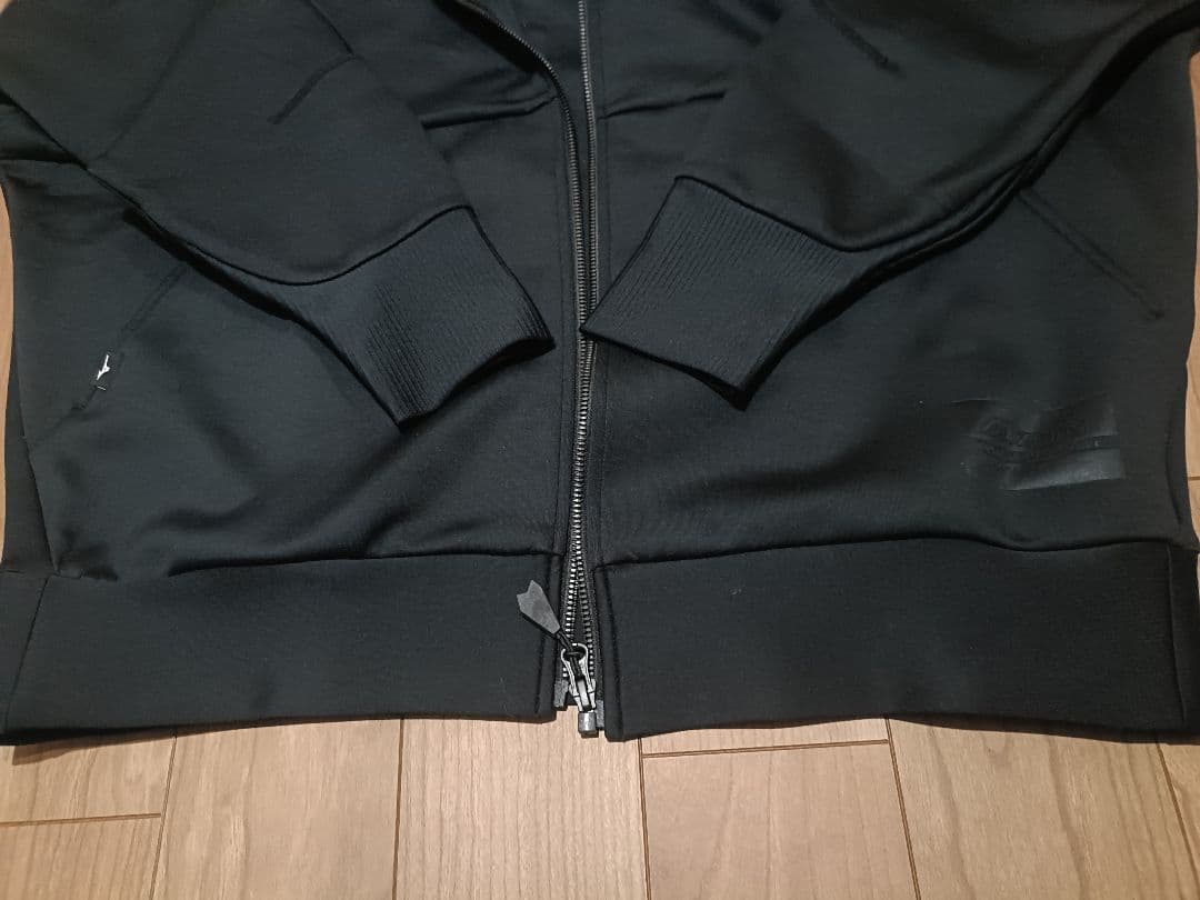 ミズノ MORELIA ピーチタッチスウェットフーディー・パンツ(ブラック)