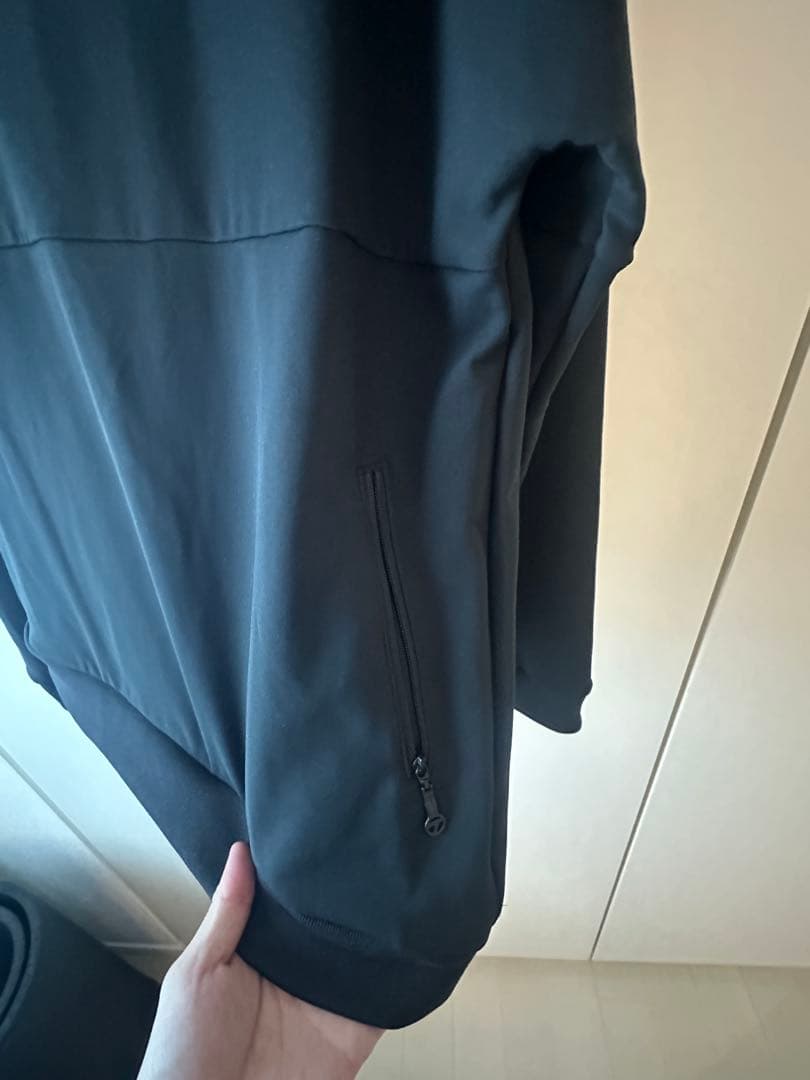 美品　テーラーメイドゴルフ　ウインドブロック　モックネック　Ｍ