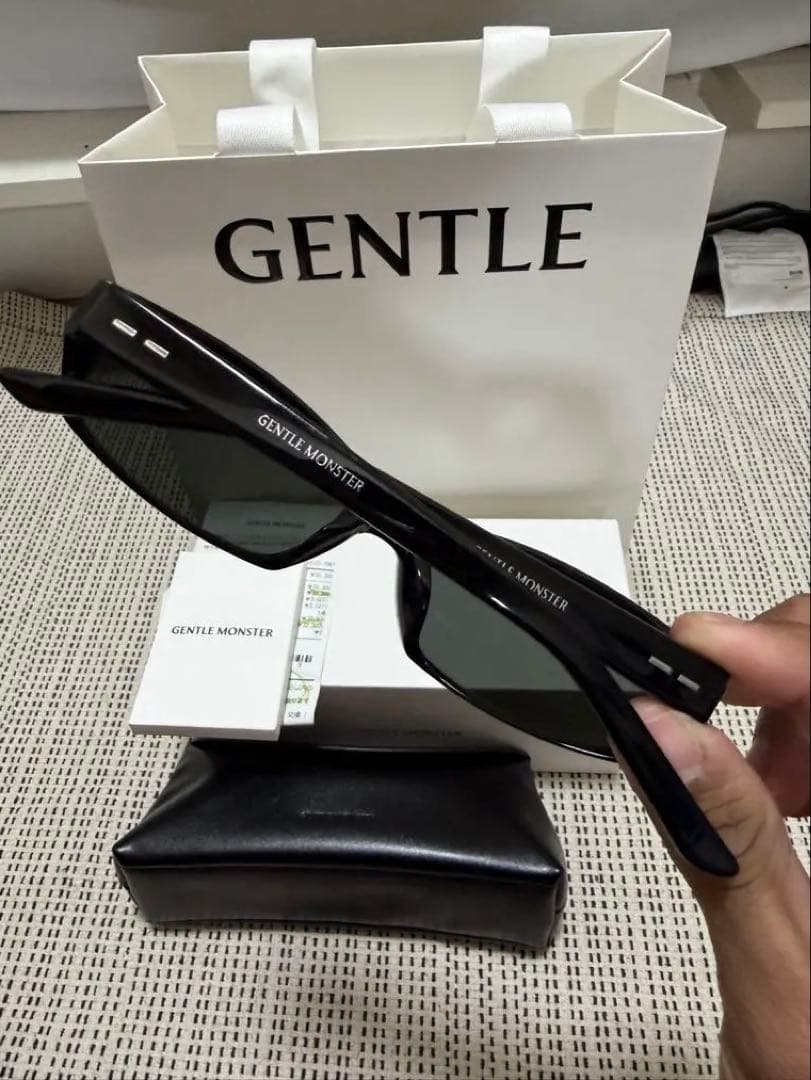 【極美品】GENTLE MONSTER NOID 01 サングラス