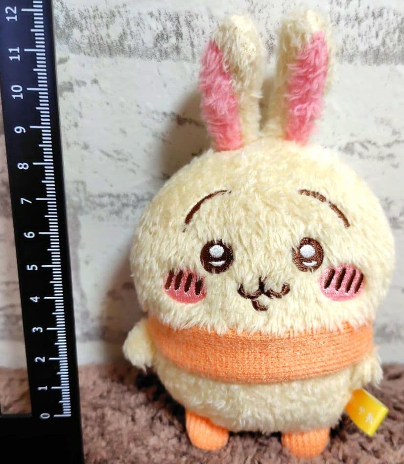 ちいかわ　うさぎ　ハチワレ　ぬいぐるみ　ぬくぬくの装い　ぬい活　マスコット
