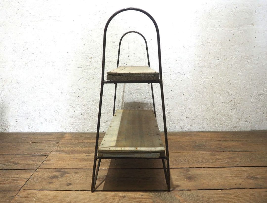 1402 ヴィンテージ　シャビーシックなアイアンラック　飾り棚　陳列棚　レトロ