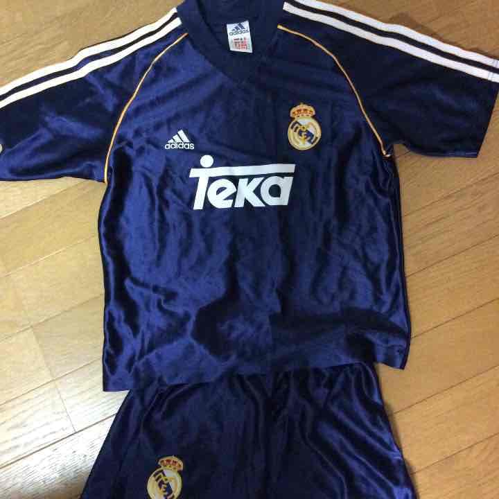 レジェンドモデル  レアルマドリードユニホーム 上下セット