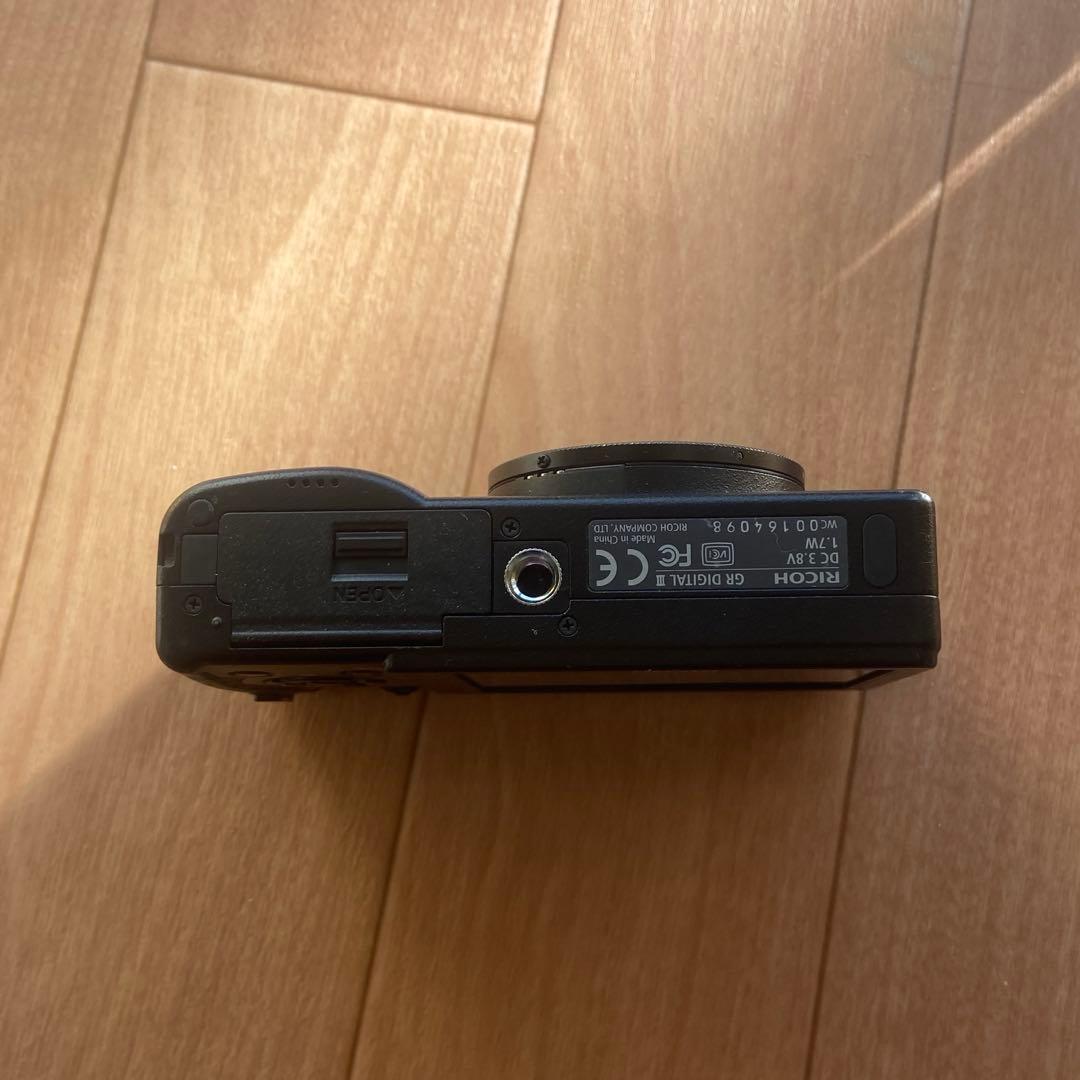 デジタルカメラ RICOH GR DIGITAL iii