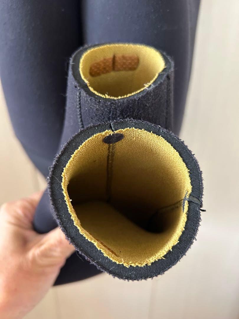 RASH ウェットスーツ　セミドライ　ブラックエディション　上位モデル　6ミリ