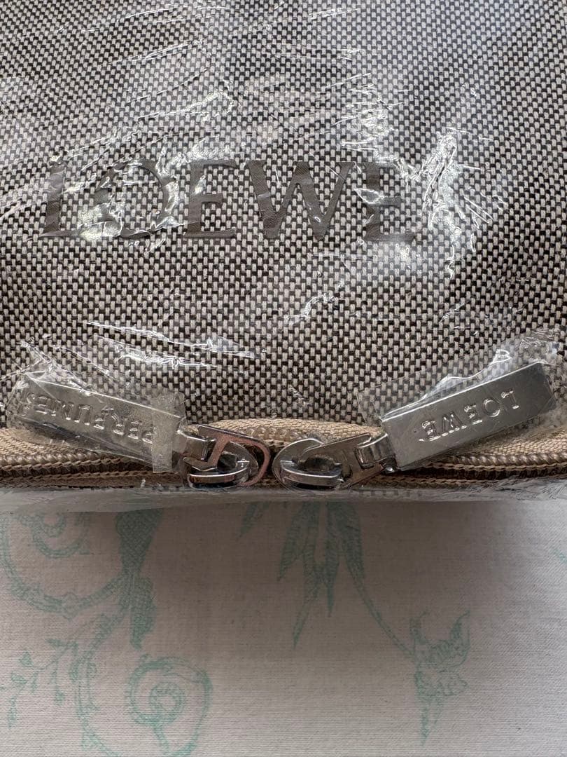 LOEWE JAL ファーストクラス　アメニティ旅行用ポーチ