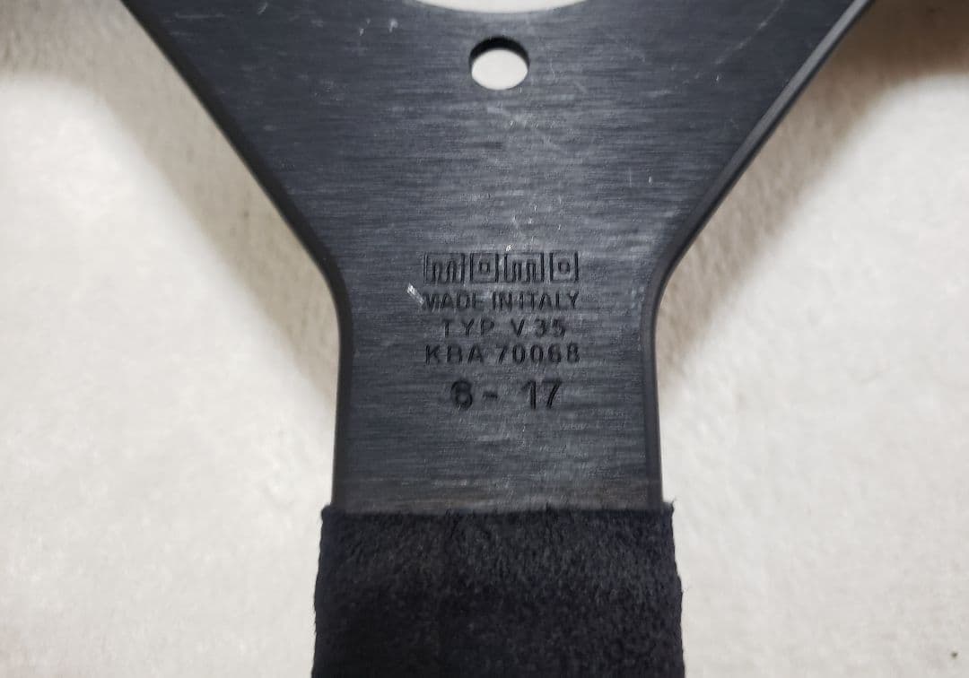 momo ステアリング Φ34 スエード