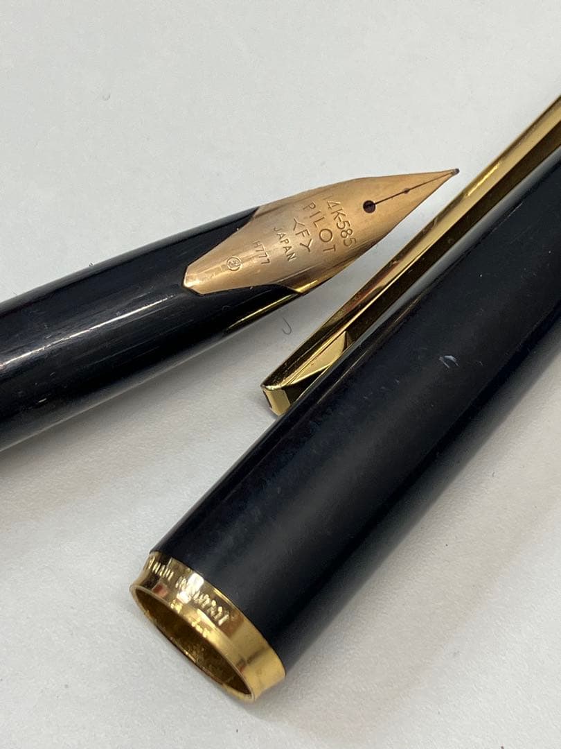 パイロット 万年筆 ブラック ゴールドペン先 18K/14K585 【3733】