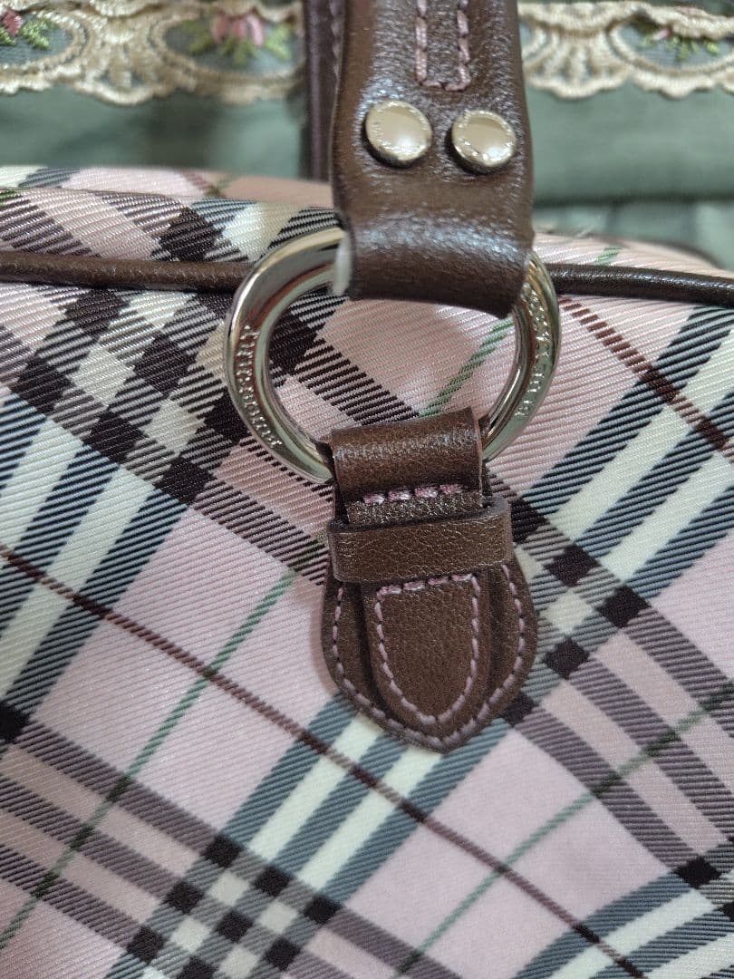 希少　バーバリーブルーレーベル　チェック柄ハンドバッグ　ピンク