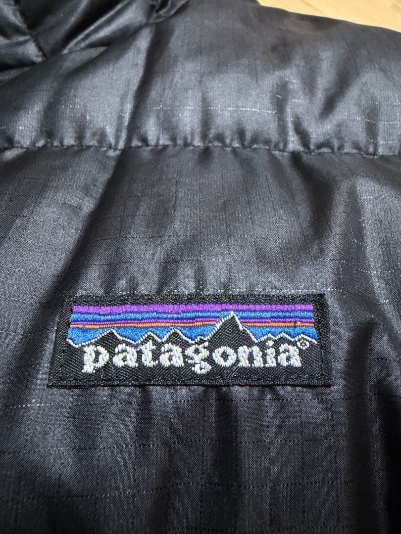 Patagonia ブラック ダウンベスト