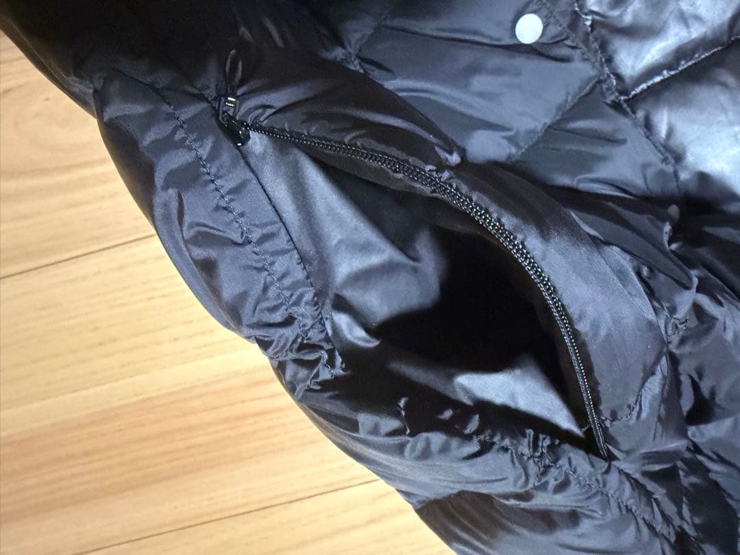 Patagonia ブラック ダウンベスト