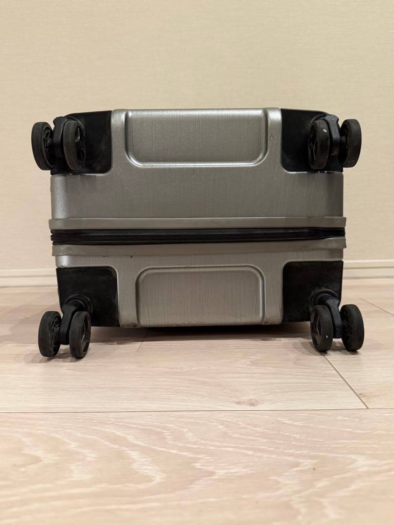 【美品】Samsonite EVOA スピナー55 33L 機内持込可 清掃済