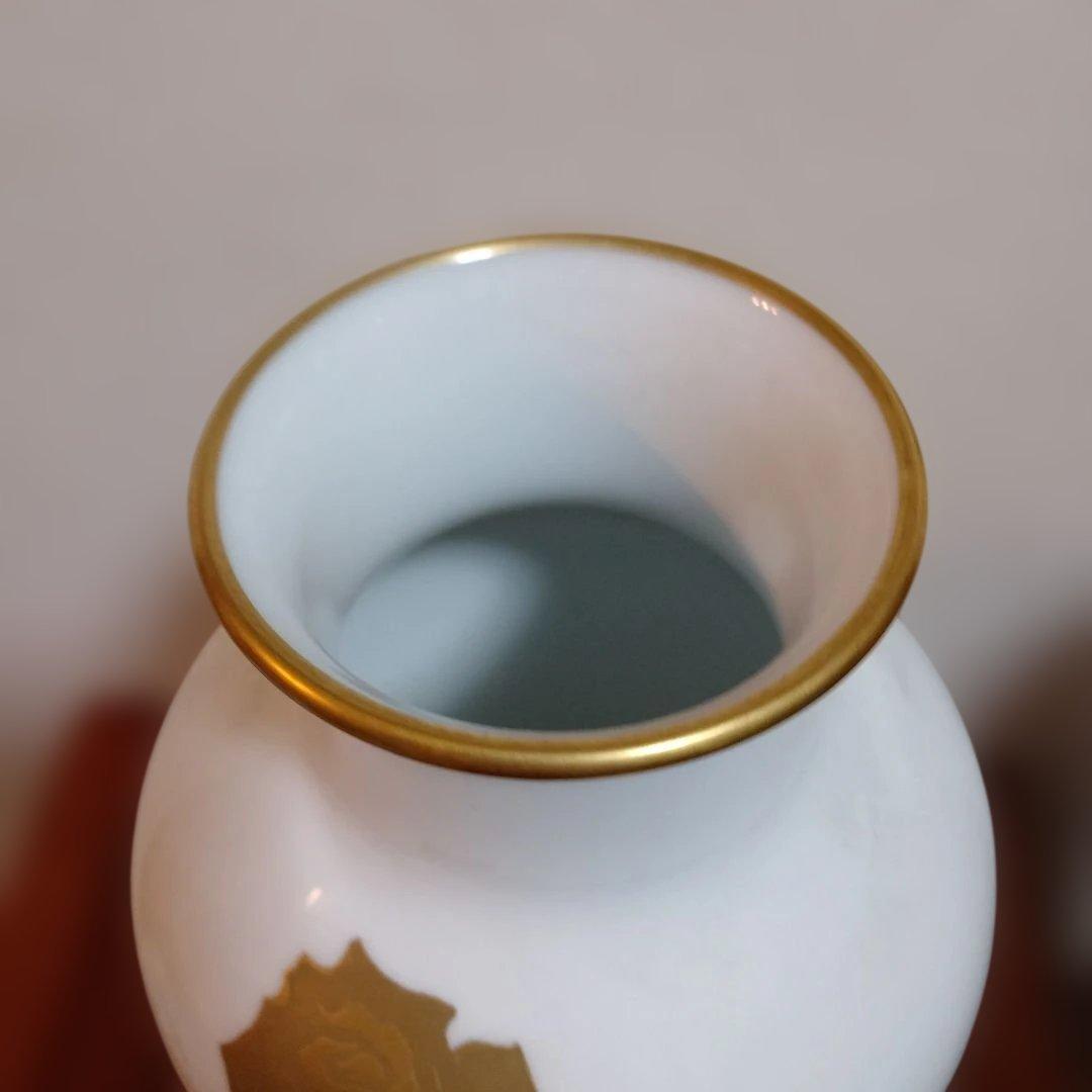 Okura China バラの花瓶　陶磁器