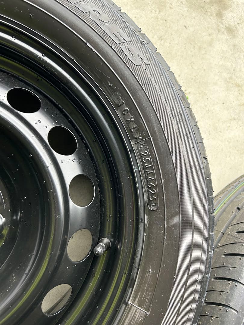 その①2本のみ　トヨタ シエンタハイブリッドZ 15インチ