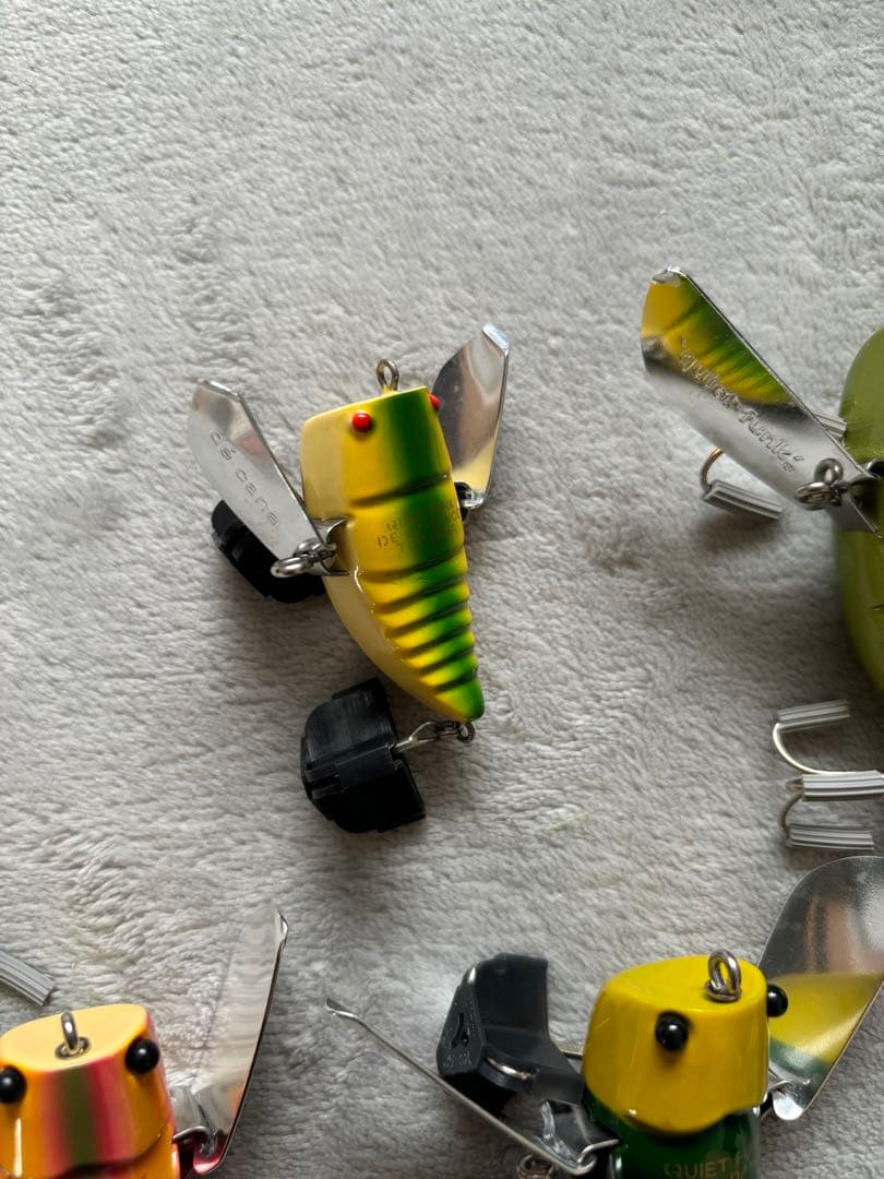 クワイエットファンク　デカダンス　カーナ　トーイ　フィー