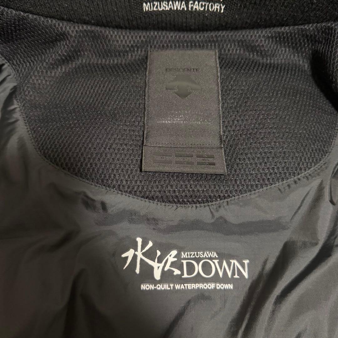 近年美品XLサイズ　デサントオルテライン　マウンテニア　ダウンジャケット　黒