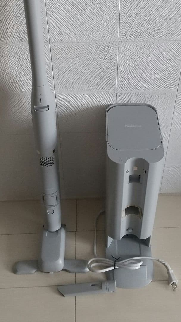 Panasonic セパレート型コードレススティック掃除機 MC-NS70F-H