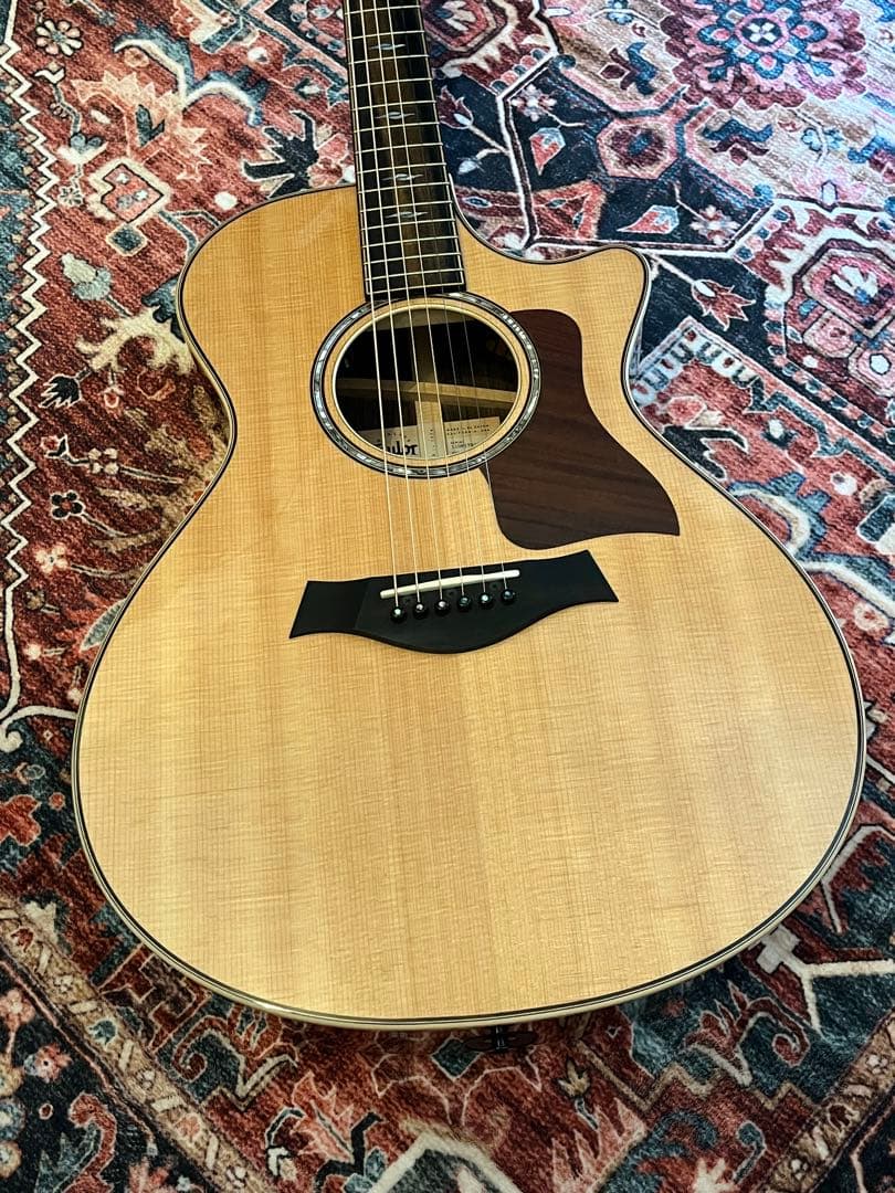 Lattelina さん　Taylor 812ce V-Class