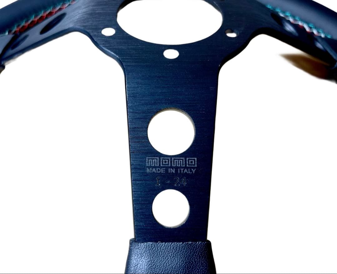 MOMO ステアリング 60周年記念モデル