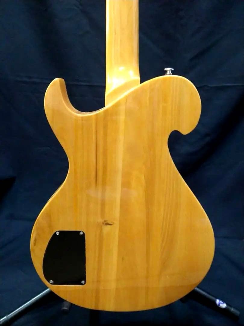 新品オリジナル エレキギターバールメープルトップ＆アッシュボディー エレキギター