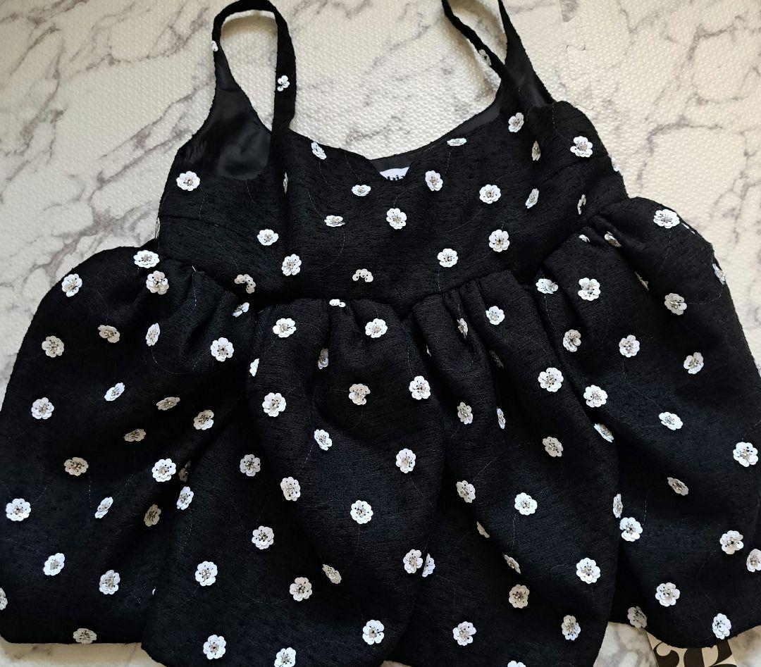 【新品未使用】Bibiy. BIANCA BLOSSOM TOP　1点