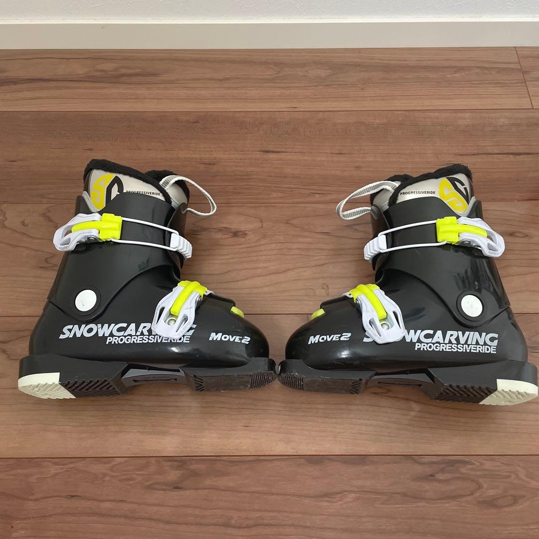 ジュニアスキー4点セット(スキー板、ビンディング、ブーツ、ポール)