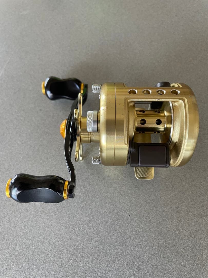 シマノカルカッタxt101