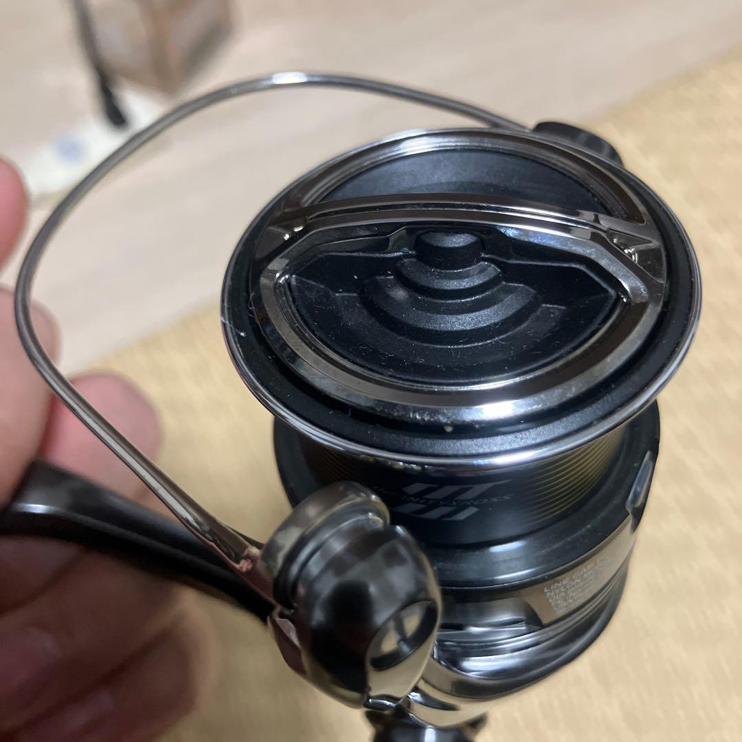 美品！！シマノ　２４ツインパワー3000MHG