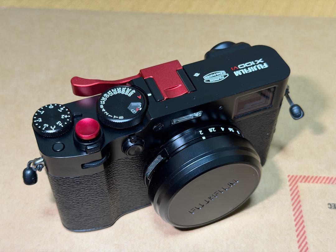 【ほぼ新品】FUJIFILM X100VI ブラック 豪華おまけ4点付