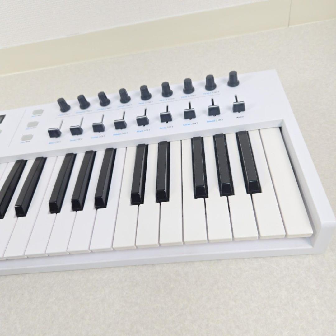 Arturia KeyLab Essential 61 MIDIキーボード