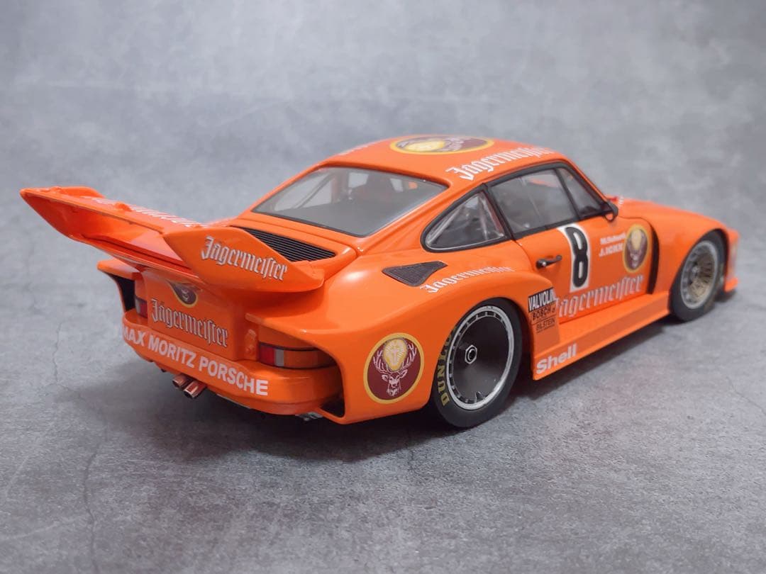 トゥルースケール 1/18 ポルシェ 935 1978