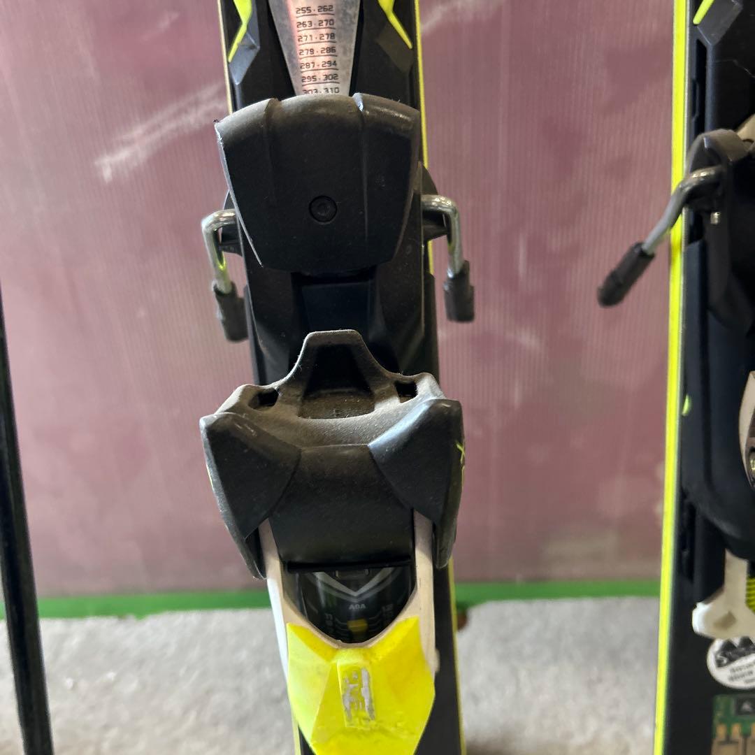 ぽ*お様 スキー板　ストック付き　HEAD