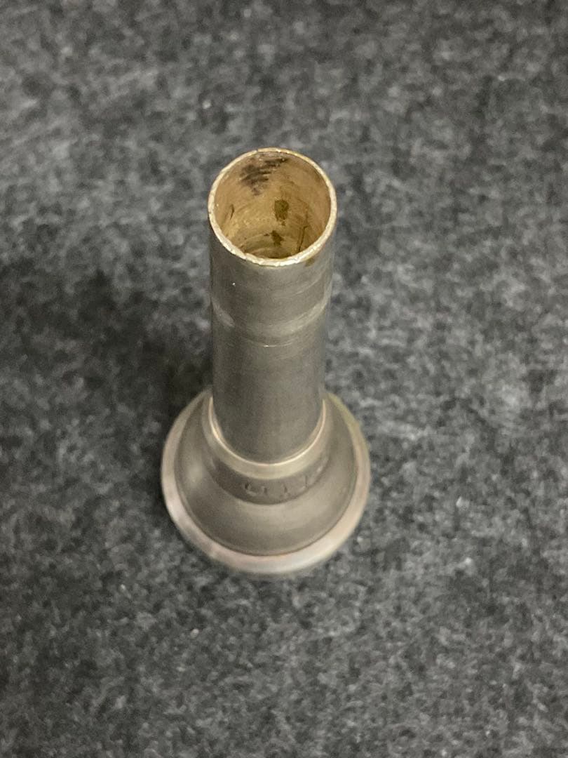 Martin トランペットマウスピース7 コミッティと同じ筆記体ロゴです‼️