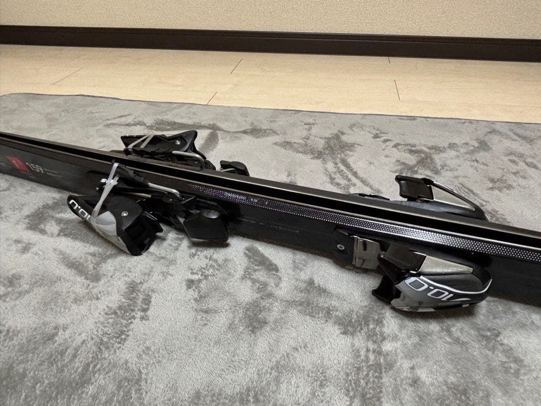 Völkl r1 スキー 159cm ポール付き