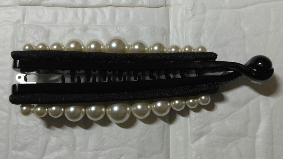 ポライトノーマルパール バナナクリップ　ブラック　コンプレックスビズ　パール