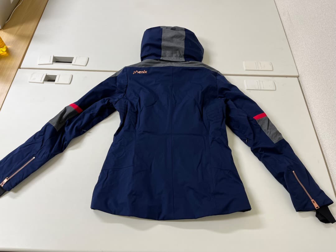 【新品】 phenix　スキーウェア　スノボウェア　レディース　f542