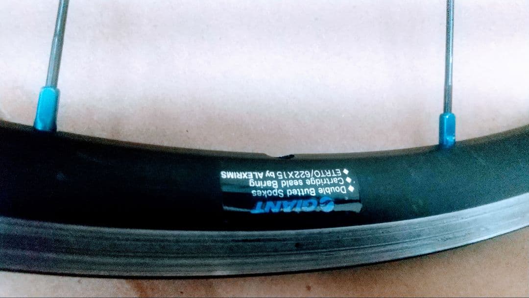 ジャイアント ESCAPE AIR LTD リアホイール　美品