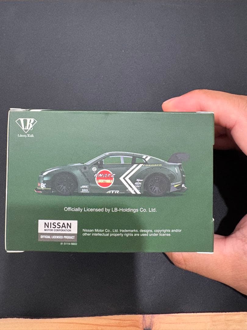 MINI GT LBWK Zero Fighter GT-R R35 香港限定