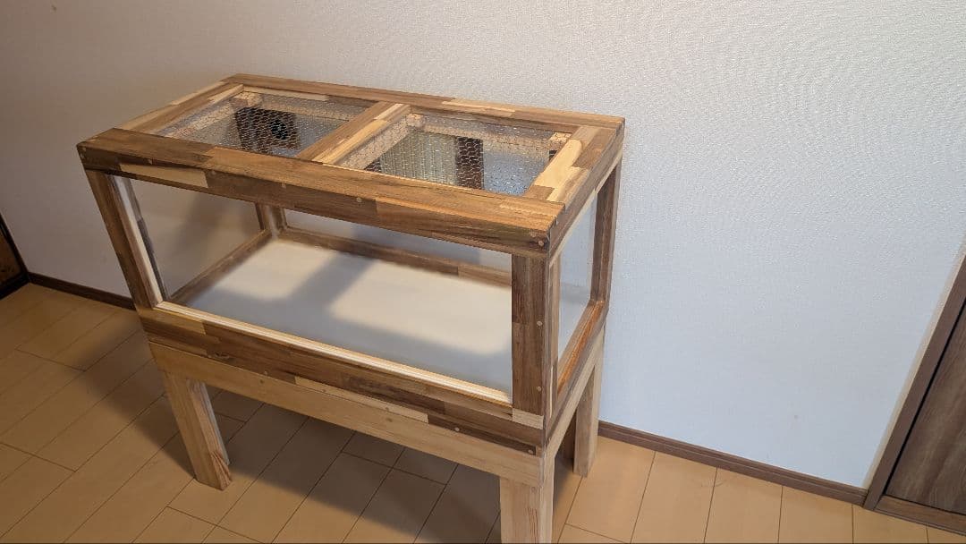 アカシア集成材15ミリ幅90縦45奥行45全面アクリル板仕様 蜜蝋オイル仕上げ！