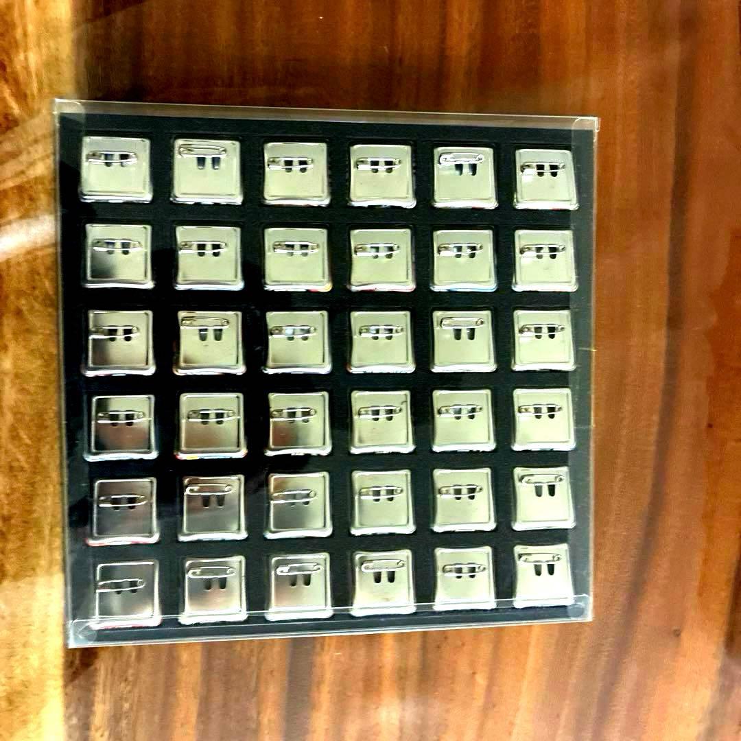 ジャンプ ショップ　オリジナル 缶バッジくじ　2013 当選品