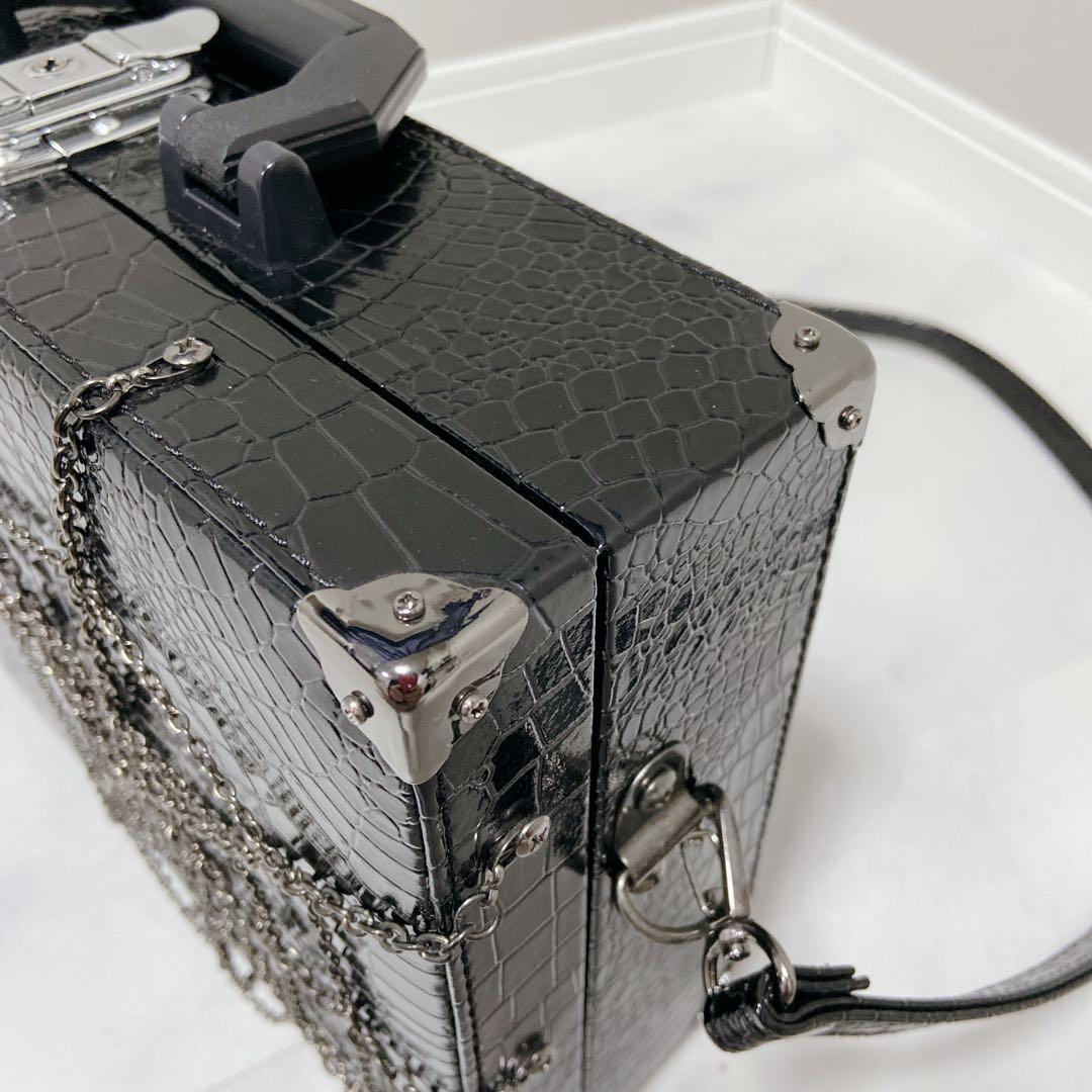 BPN 蜘蛛の巣　チェーン装飾　トランクバッグ　ゴシック系