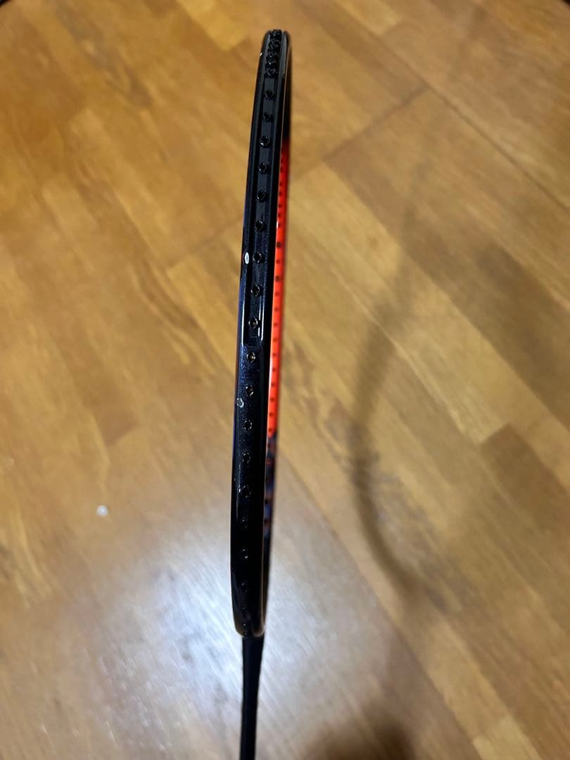 ASTROX 77 PRO バドミントンラケット 4UG6