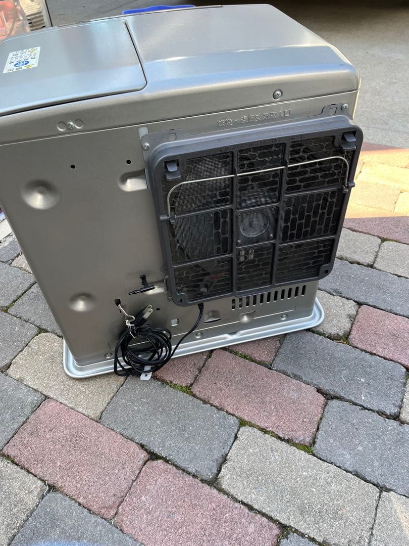 大型　ダイニチ工業製の石油ファンヒーター「FW-579LX」