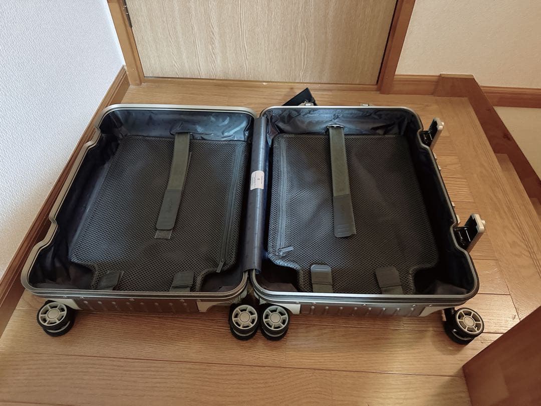 RIMOWA スーツケース　35L ゴールド