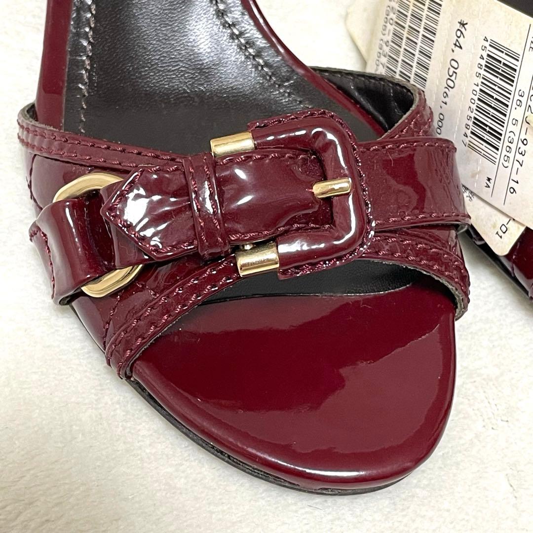 希少✨極美品バーバリー　ミュール　サンダル　36夏　ワインレッド　エナメル　金具