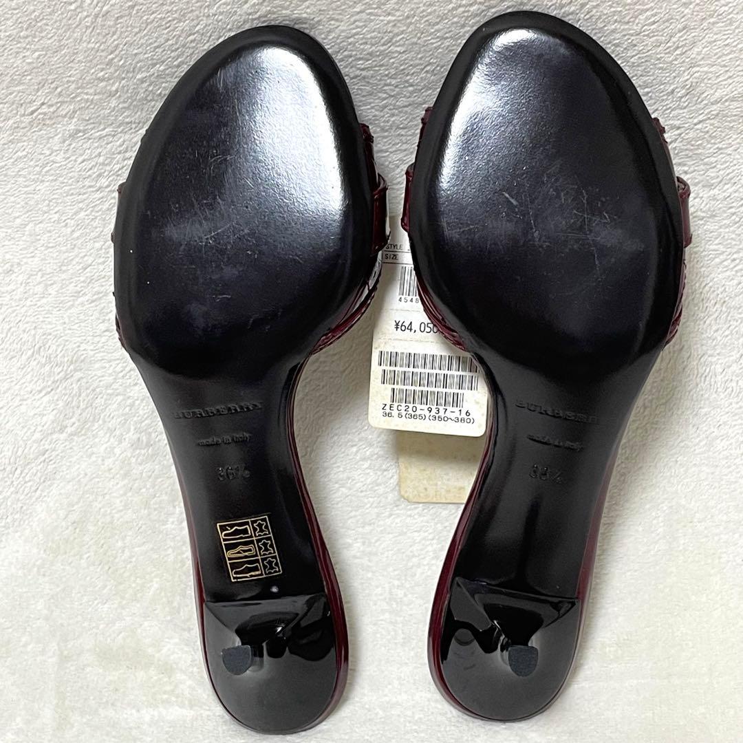 希少✨極美品バーバリー　ミュール　サンダル　36夏　ワインレッド　エナメル　金具