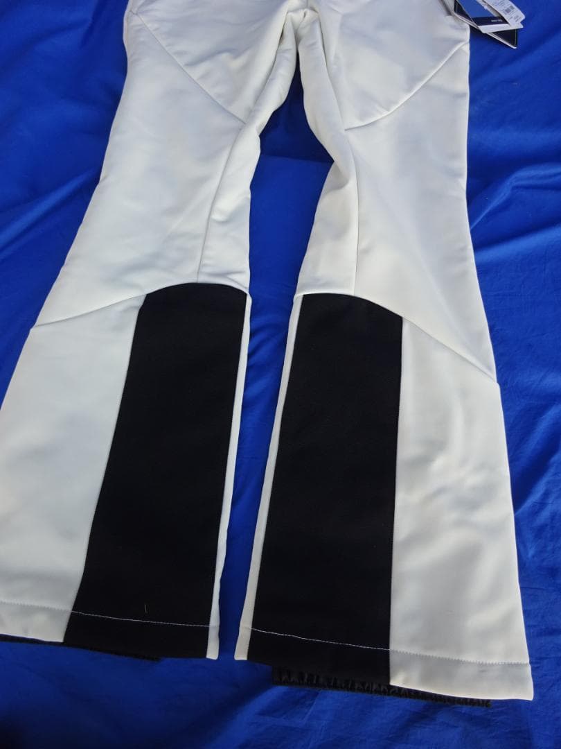 ★未使用★フェニックス レディースMサイズ スキーパンツ スキーウェア女性用