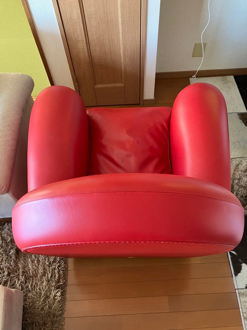 ポルトローナフラウ　1人掛けソファー