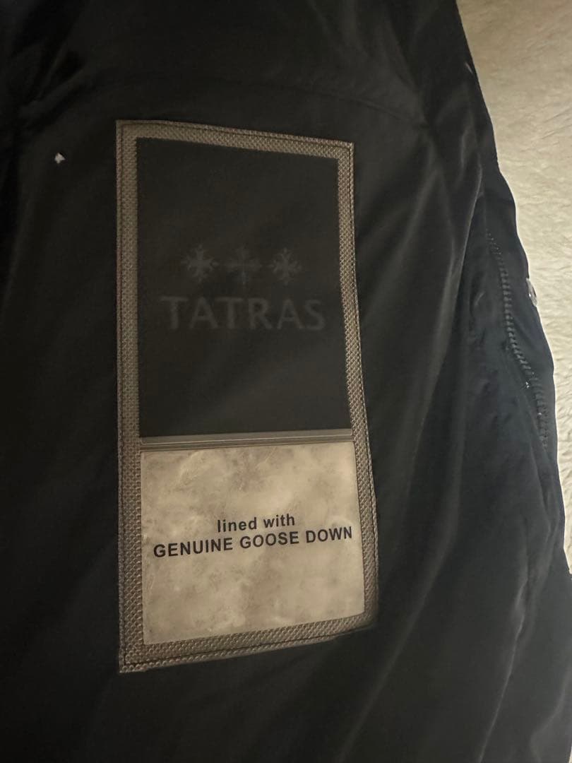 美品　タトラス　ブラック　ボエシオ　02サイズ　ダウンジャケット