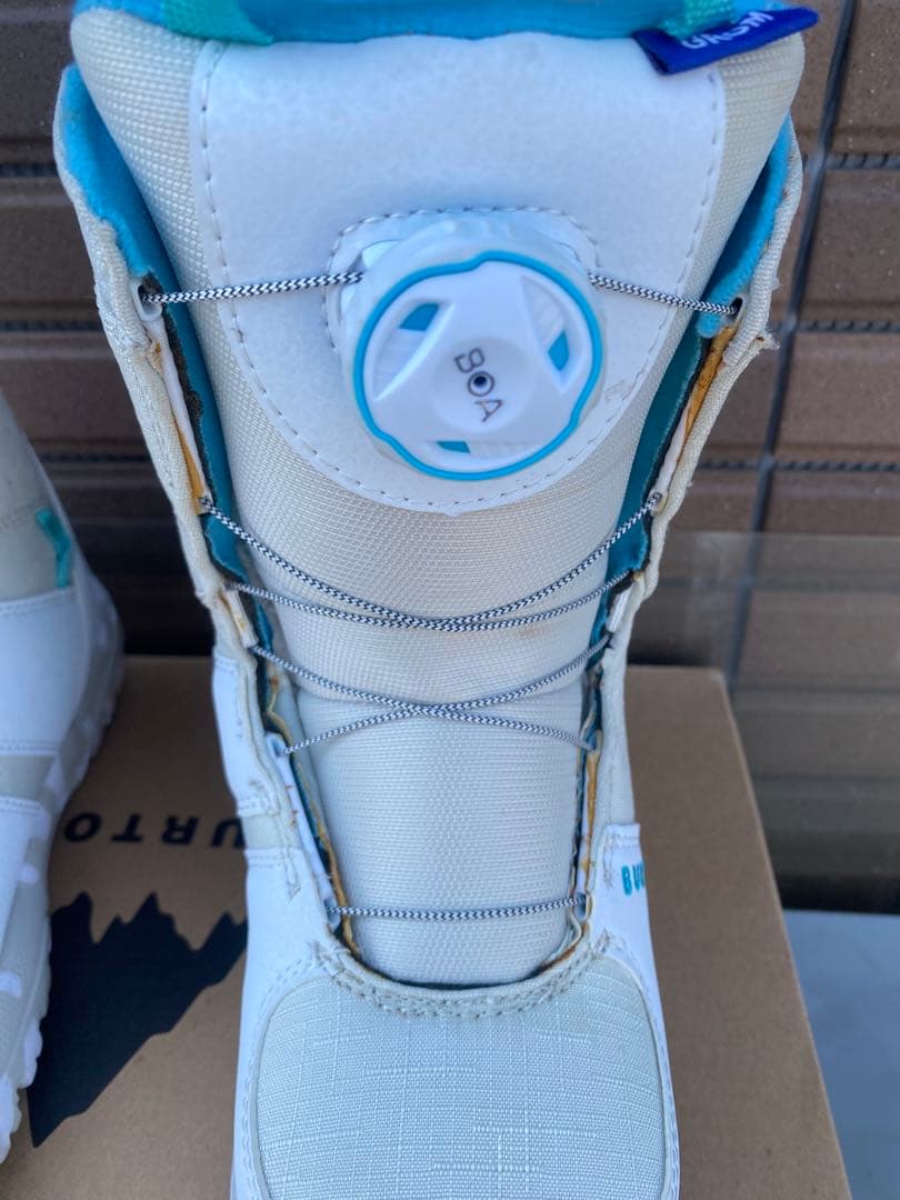『Beeeee』Burton Grom BOA 子供用スノーボードブーツ